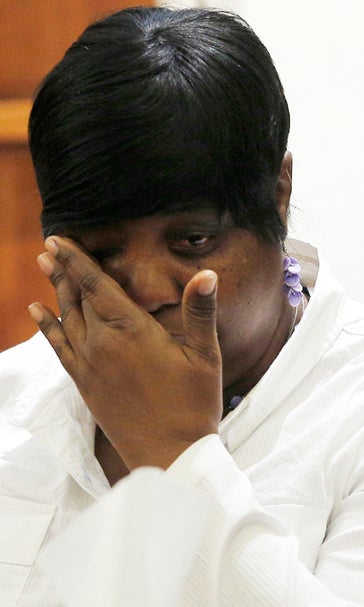 Judge tells victim's mom not to cry in Hernandez testimony